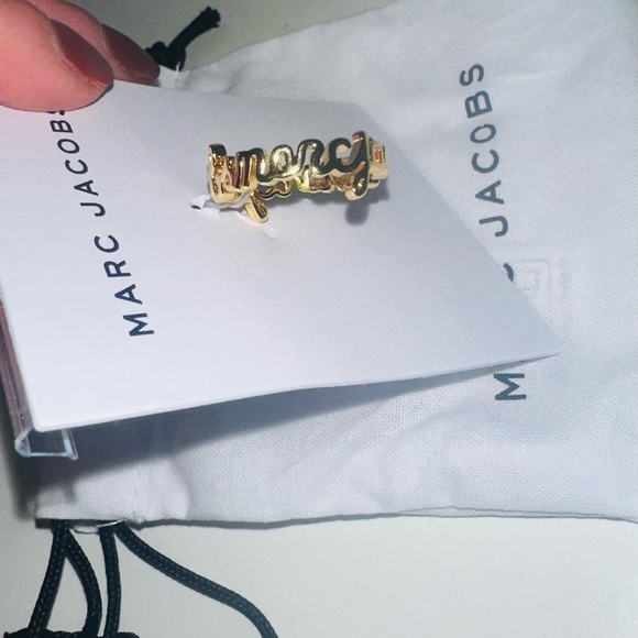 Marc Jacobs Monogram Ring - Picture 6 of 6